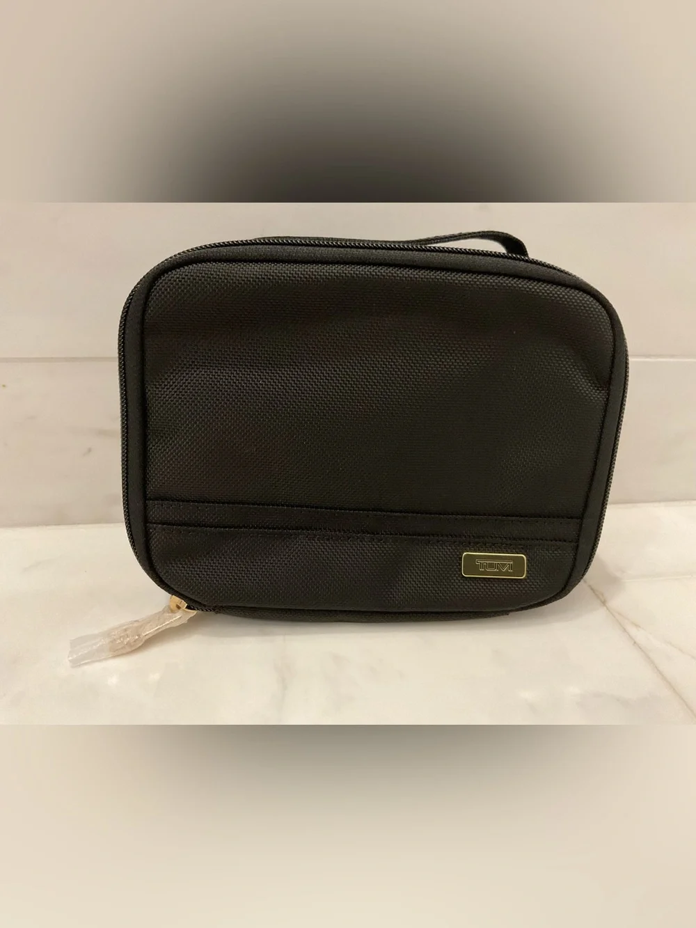 NEW TUMI Zippered CUBE TRAVEL POUCH - Cosmetic Bag - BLACK with GOLD